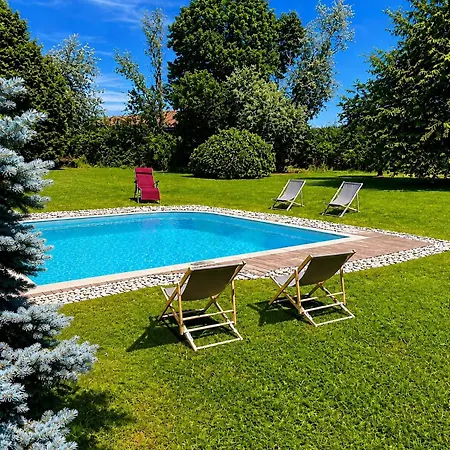 Beautiful Xl Pool Ac Fireplace Large Park *