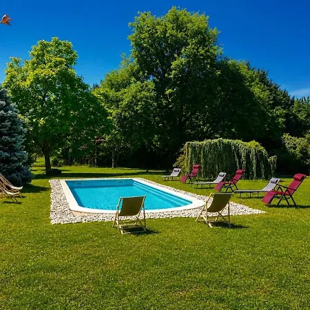 Beautiful Xl Pool Ac Fireplace Large Park *